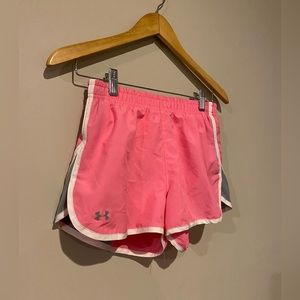 UNDER ARMOUR HEAT GEAR SHORTS- SMALL